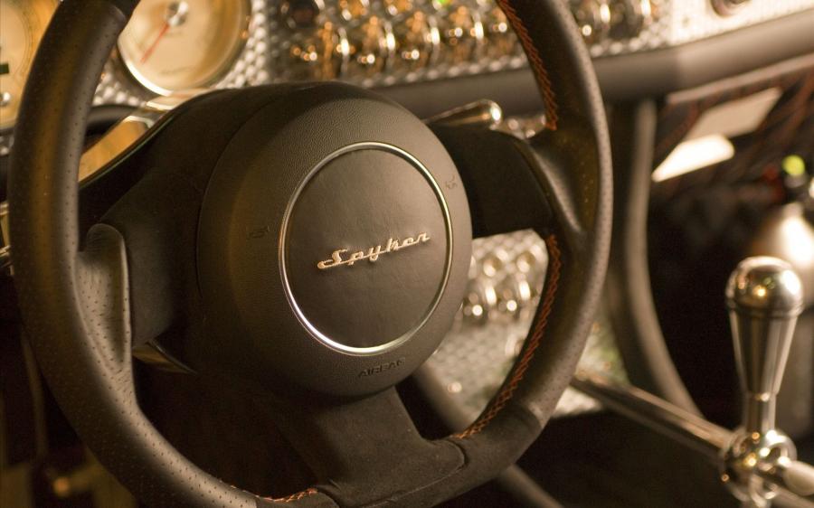  Spyker C8 Laviolette LM85 2008 года  (фото 12 из 36)